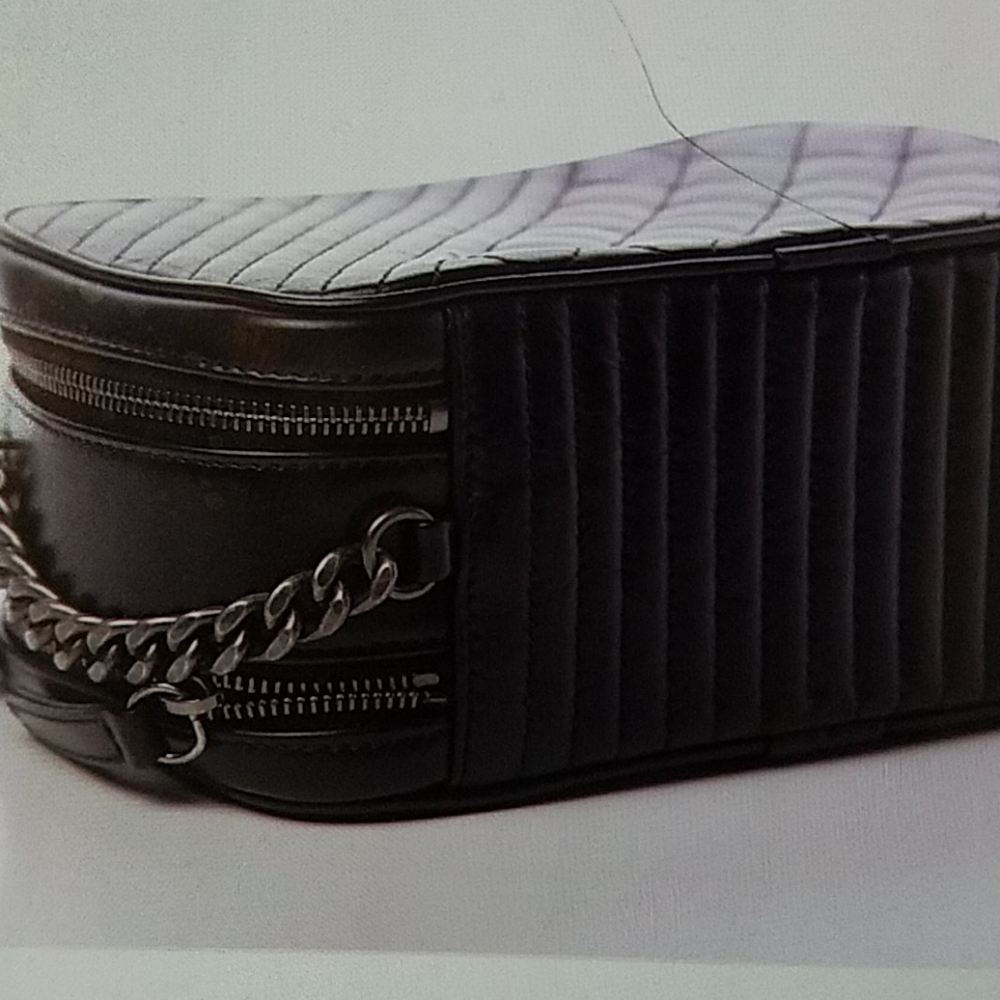 CHANEL  Small Glazed calfskin Coco boy camera bag - Picture 3 of 7